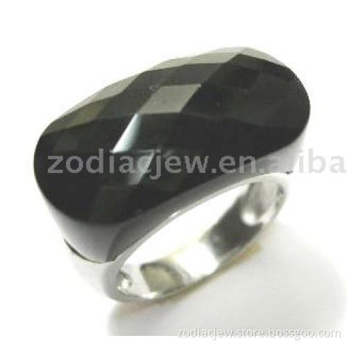 925sterling silver ring with seni-preciuos setting